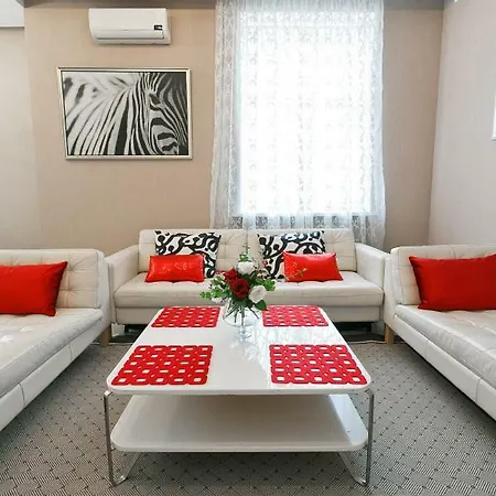 Natali Apartment